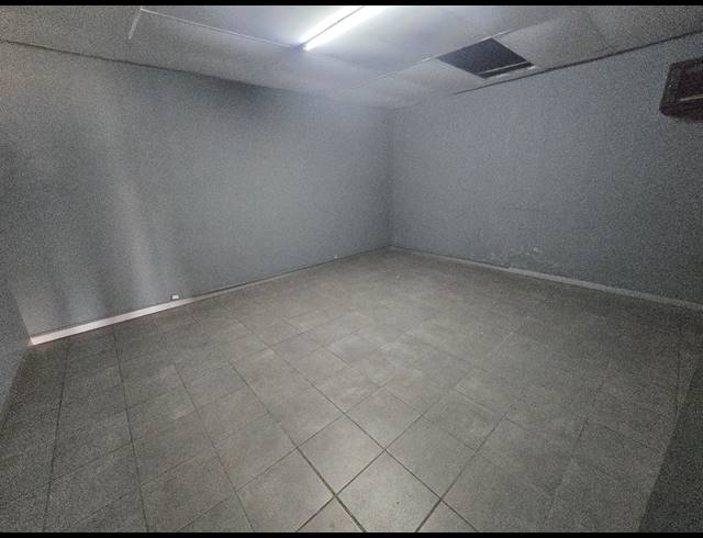 3,000M² WAREHOUSE TO LET IN BOKSBURG EAST